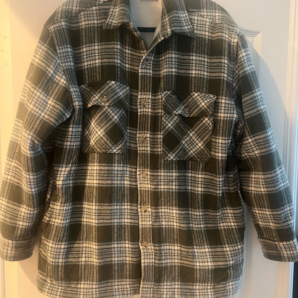 Aritzia TNA Sherpa Green Plaid Oversized Shirt Jacket Size 2-Medium